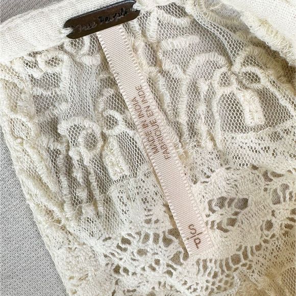 Free People One Night Victorian Lace Tunic - Size Small (Oversized) - Picture 8 of 8